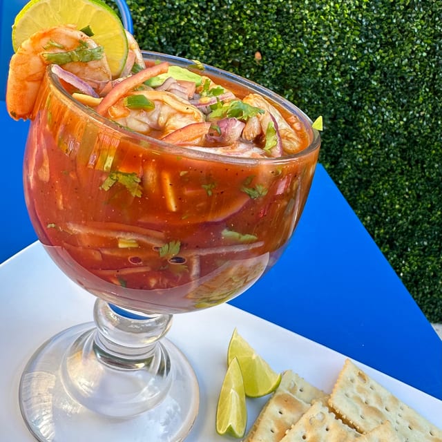 Coctel de Camarones (Shrimp Cocktail).
